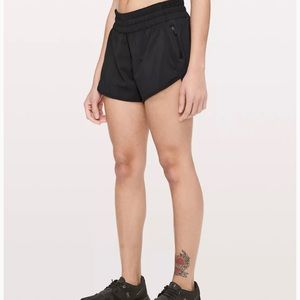 Lululemon Tracker Run Short 4” size 10
